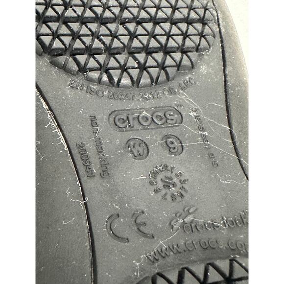 Crocs Size 9 Kadee Black Rubber Water proof Closed Toe Flat Sandals Pool Beach - Picture 7 of 8